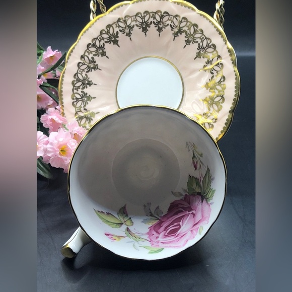 Aynsley Reg. No. 765788 Pale Peachy-Pink, Crocus Style, Large Pink Rose - Picture 8 of 10